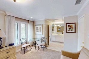 Interior - Napa Silverado Resort Studio near Pool with EV Charger (Napa)
