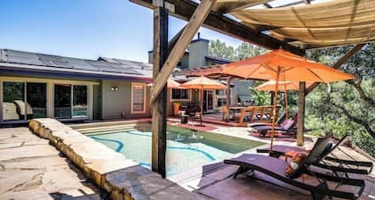 Santa Rosa Wine Country Pool & Hot Tub Retreat