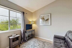 TV, fireplace, DVD player, offices