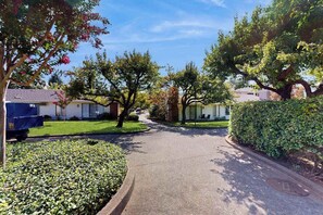 Property grounds - Napa Silverado Connected Suite near Golf Course (Napa)