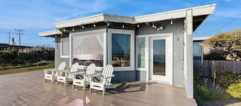 Oceanfront Dog-Friendly Cottage, Bodega Bay