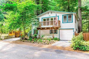 Exterior - Guerneville Dog-Friendly Redwood Retreat with Deck (Guerneville)