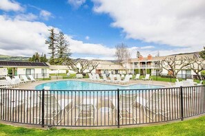 Pool - Napa Silverado Resort Studio with Pool Access (Napa)