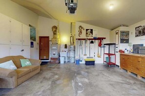 Interior - Panoramic Ocean Views from Bodega Bay Hilltop (Bodega Bay)