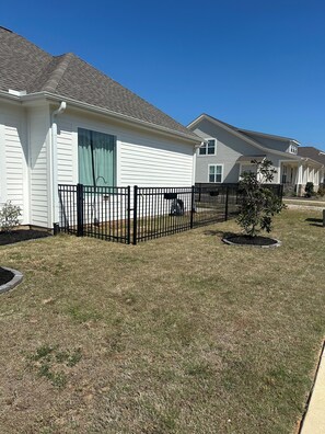 Exterior - Little Magnolia- 3king beds, 3 miles to Ole Miss (Oxford)