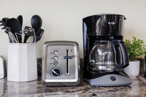 Coffee and/or coffee maker - Centrally Located Loft Living w/ Parking and A/C (San Diego)