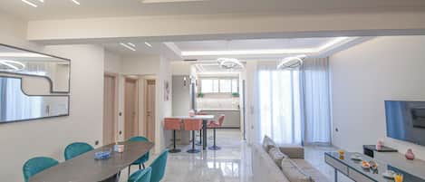 Apartment, Courtyard View | Living area