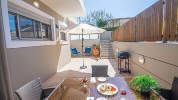 Appartement, vue cour intérieure | Lanai