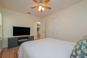 WiFi, bed sheets - The Salty Porch - Pets OK, Boat Parking (Rockport)