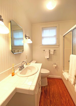 Bathroom - The Little Mermaid (Key West)