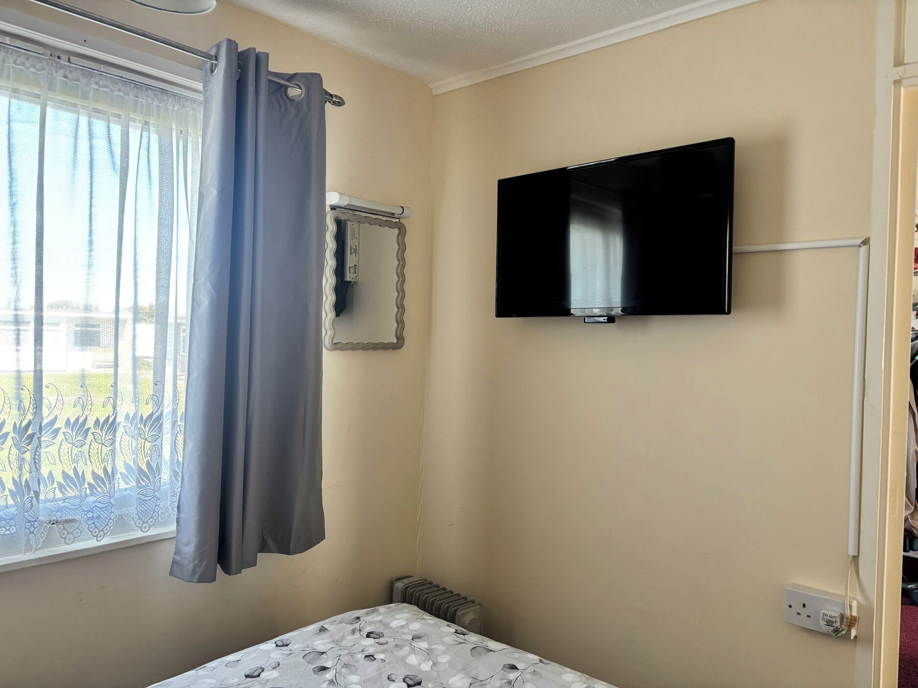 2 habitaciones, decoración personalizada y muebles diferentes 