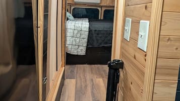 1 bedroom, internet