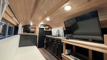 1 bedroom, internet