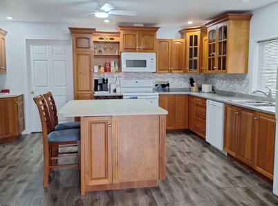 Terrys Place in Botwood, NL.
Cozy Two Bedroom, Two Bathrooms.
Newly Renovated!
