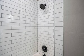 Hair dryer, towels - Two-Story 2BR Home with King Beds Near Downtown, Full Kitchen, WiFi & Easy Access (Houston)