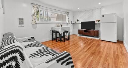 Cozy 2BR Suite Near White Rock Beach
