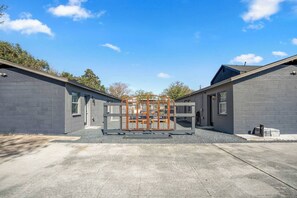 Children’s area - Houston Studio Near EaDo, Downtown, Med Center and Stadiums (Houston)
