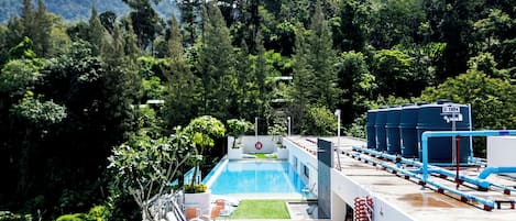 Piscine extérieure
