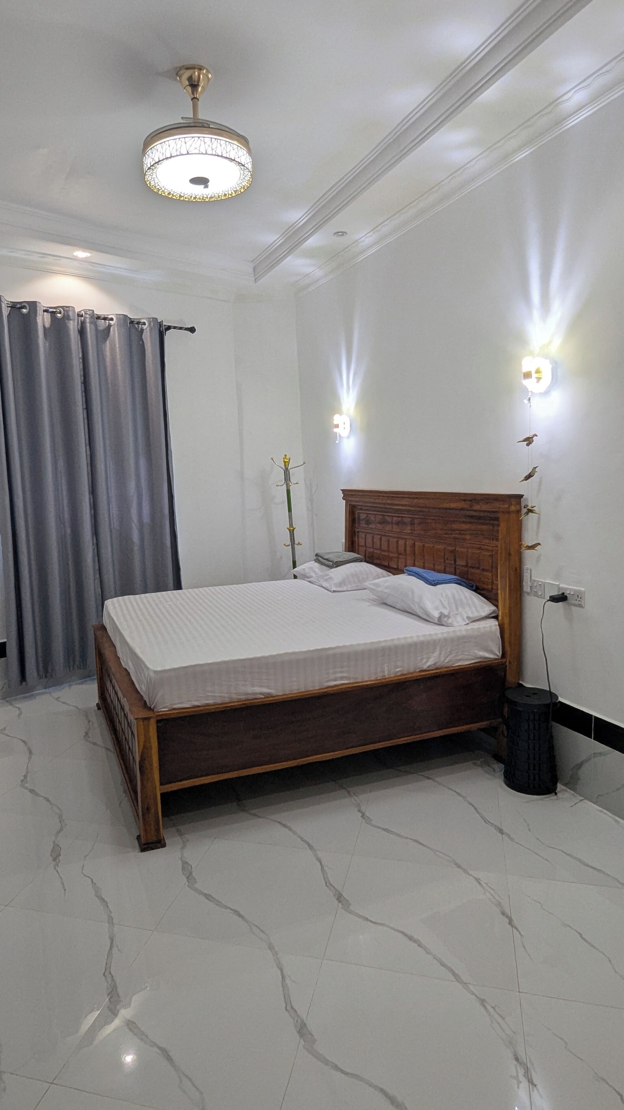 3 bedrooms, iron/ironing board, internet