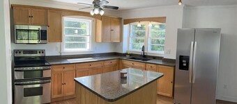 Bayfront 4BR Beach Home Sunset Views Hampton