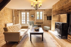 Ferienhaus, 2 Schlafzimmer, Küche, zum Innenhof hin | Wohnbereich