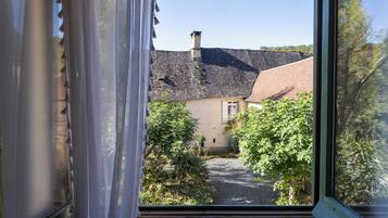 Ferienhaus, 2 Schlafzimmer, Küche, zum Innenhof hin | Innenbereich