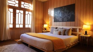 Deluxe Double Room, Balcony, Garden View | Kalis bunyi, seterika/papan seterika, Wi-fi percuma 