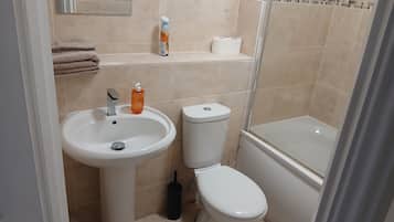 Comfort Apartment, Courtyard View | Bathroom