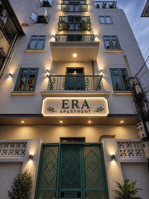 Exterior detail - Era Ta Quang Buu Apartment (Hai Ba Trung)