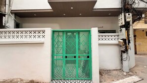 Exterior detail - Era Ta Quang Buu Apartment (Hai Ba Trung)