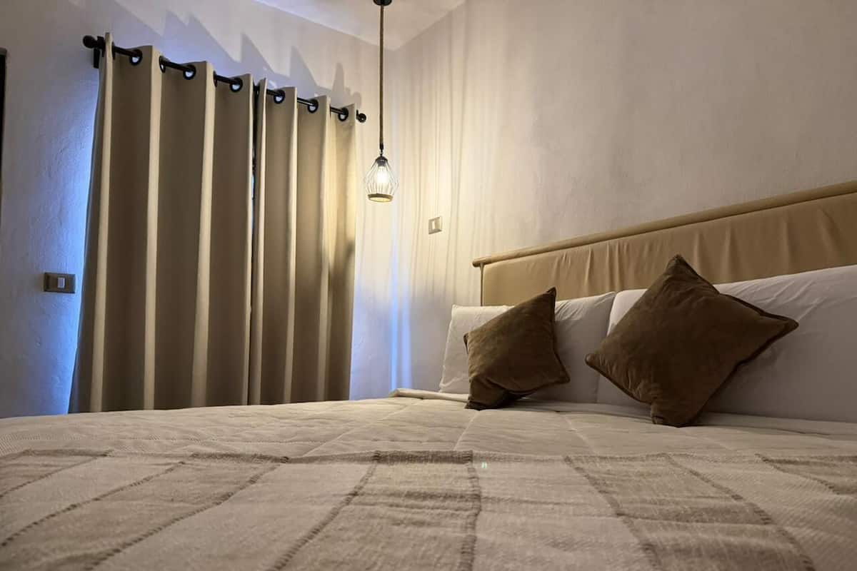 Traditional Room | Free WiFi
