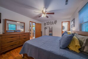 Desk, iron/ironing board, WiFi, bed sheets - Riverfront Cabin, Fenced Yard, Firepit & Grill (Lake Lure)