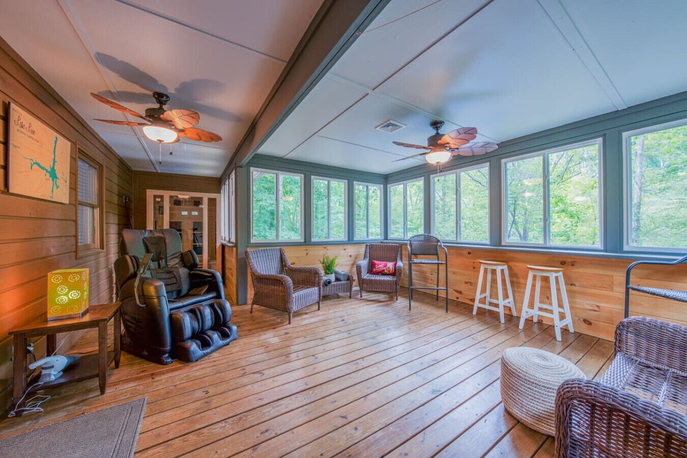Riverfront Cabin, Fenced Yard, Firepit & Grill - Lake Lure, NC