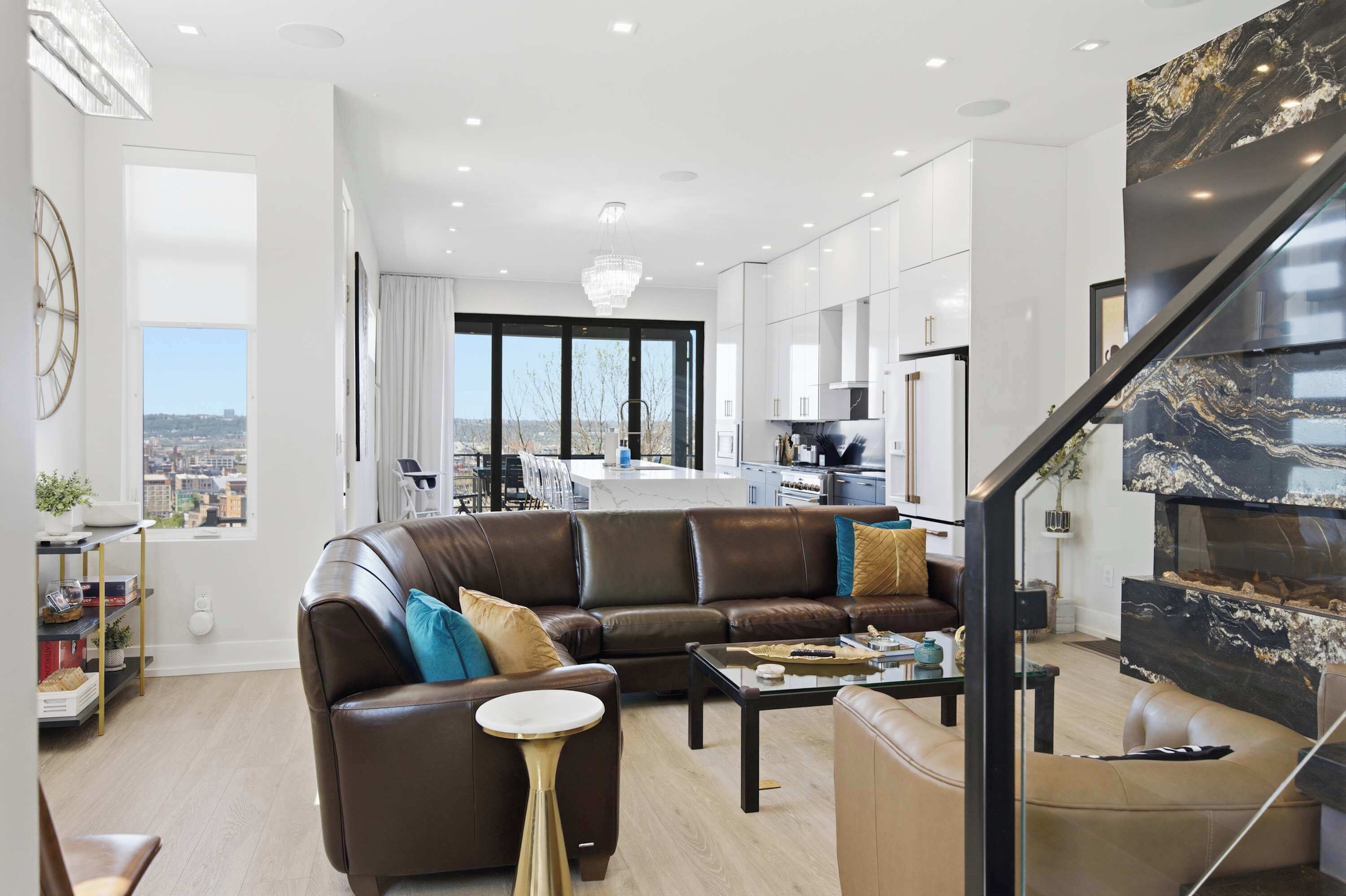 House, Multiple Beds, Balcony, City View (Luxury Mt. Adams Retreat) | Living area