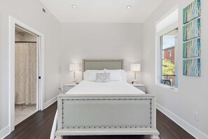 Ferienhaus, Mehrere Betten, Balkon, Stadtblick (Luxury Mt. Adams Retreat)