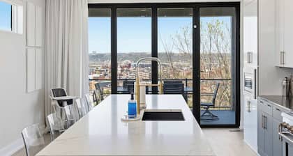 Luxury Mt. Adams Retreat Suites