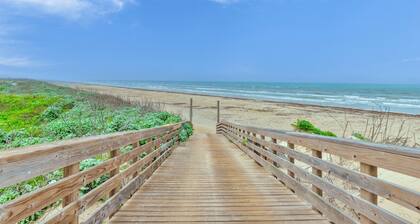 *NEW* No Stairs|Pool|Pet Friendly!