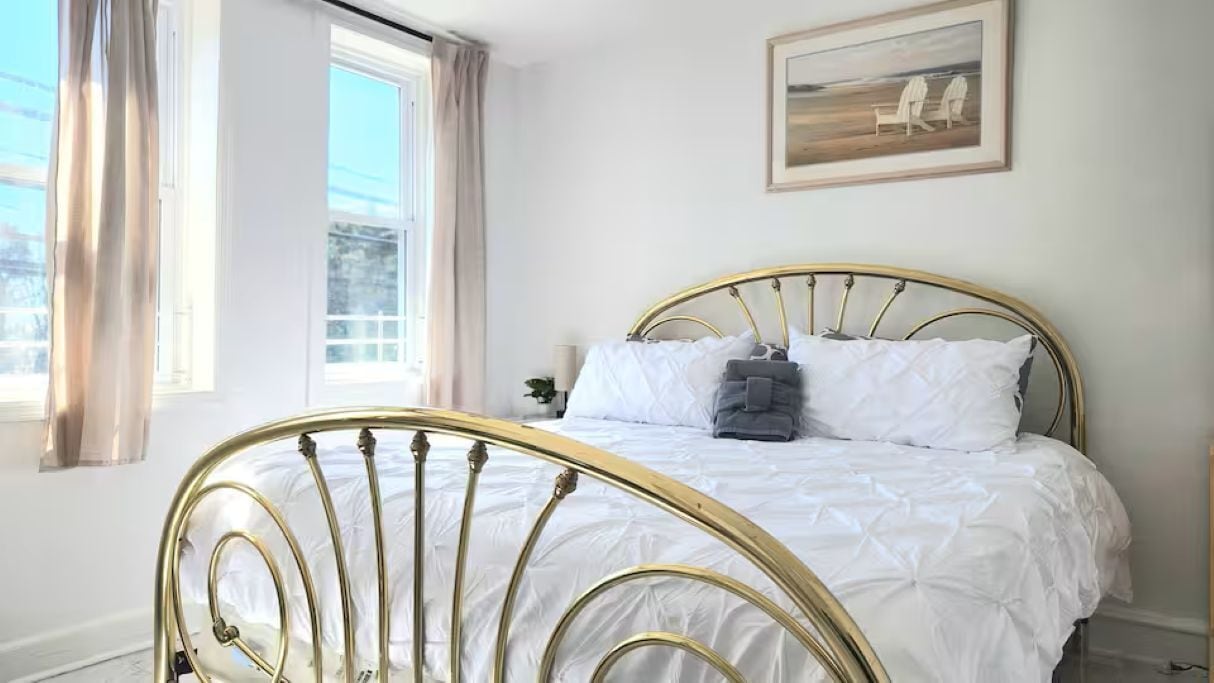 2 chambres, fer et planche à repasser, Wi-Fi, draps fournis