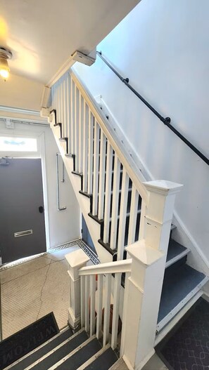 Interior - Sunshine Suite - Cozy 2BR Near Beach & Boardwalk (Atlantic City)
