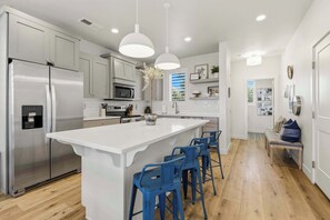 Townhome, Multiple Beds, Patio, Garden View (The Retreat) | Private kitchen