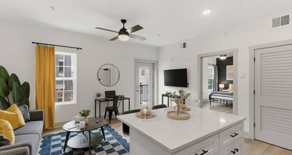 Boutique Loft w/ Patio, Rooftop Views + In-Unit W/D