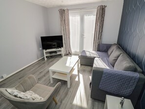 Living area - 32A Cramp Hill (Wednesbury)