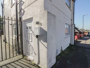 Exterior detail - 32A Cramp Hill (Wednesbury)