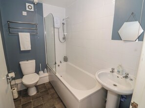 Shower - 32A Cramp Hill (Wednesbury)