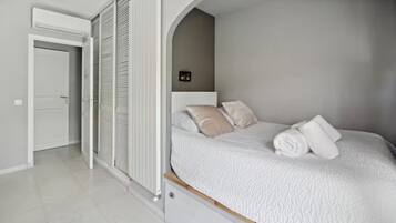 5 bedrooms, iron/ironing board, travel crib, free WiFi