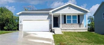 Large, modern house with all the comforts of home in a perfect location.