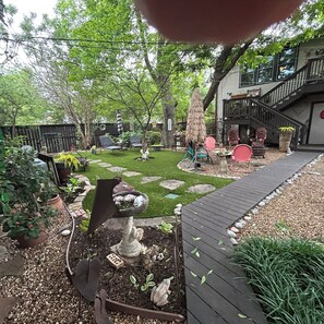 Terrace/patio - World Cup rental.  Dallas 3BR historic home 20 minutes to World Cup stadium. (Dallas)