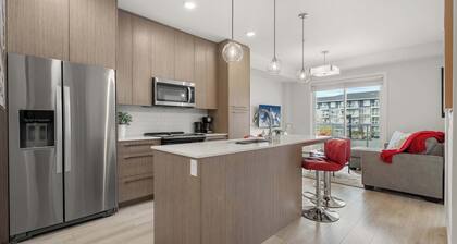 The Cornerstone | Near Airport | Gym | Modern 2/BR