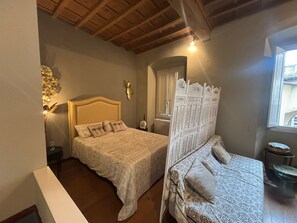 Room - Vrbo Property (Firenze)