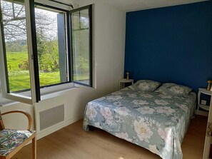 3 quartos, ferros/tábuas de passar roupa, Wi-Fi de cortesia